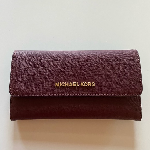 Michael Kors purse and wallet set
